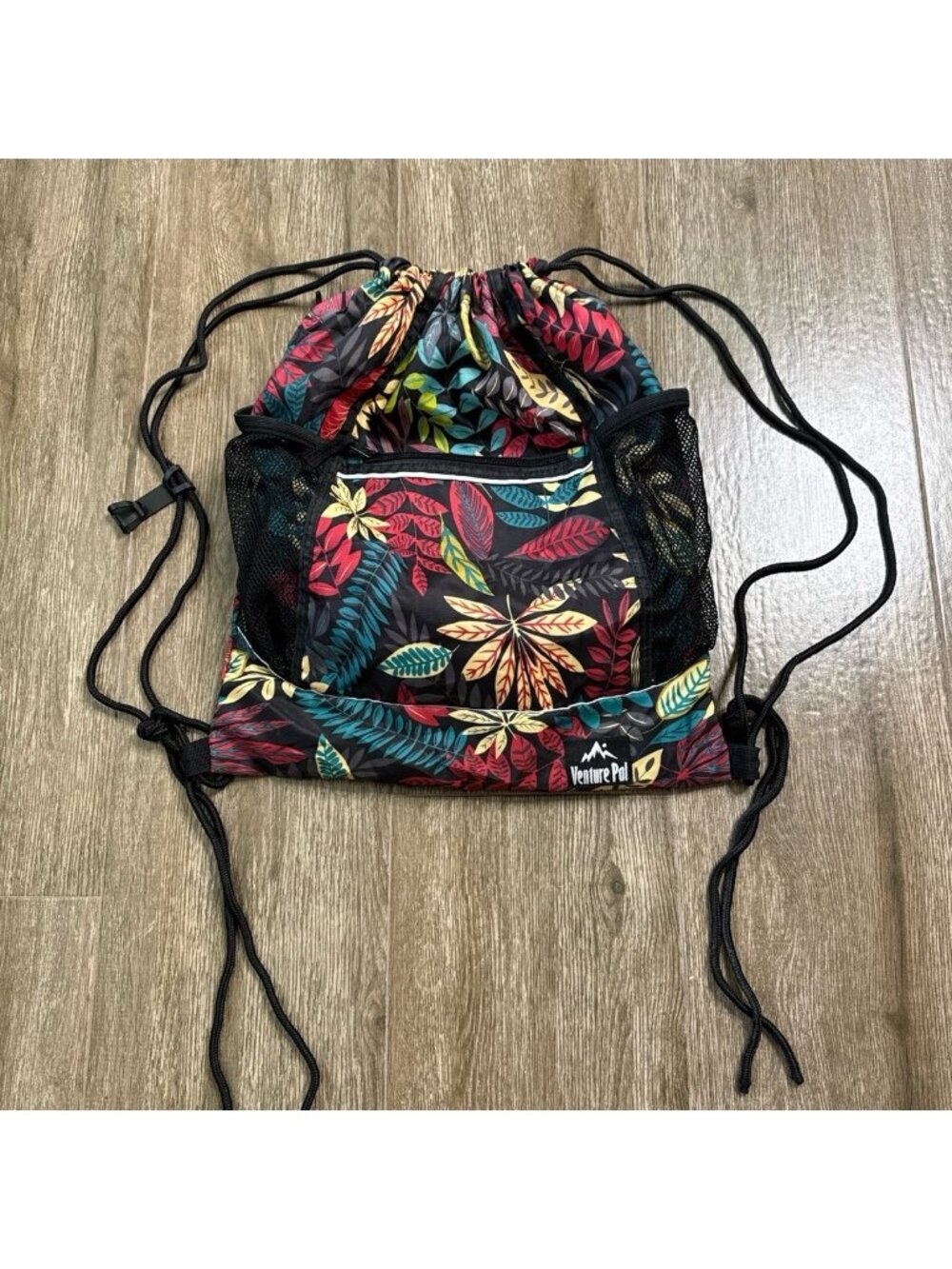 Venture Pal Drawstring Backpack Tropical Leaves Rope Shoulder Straps Bag
